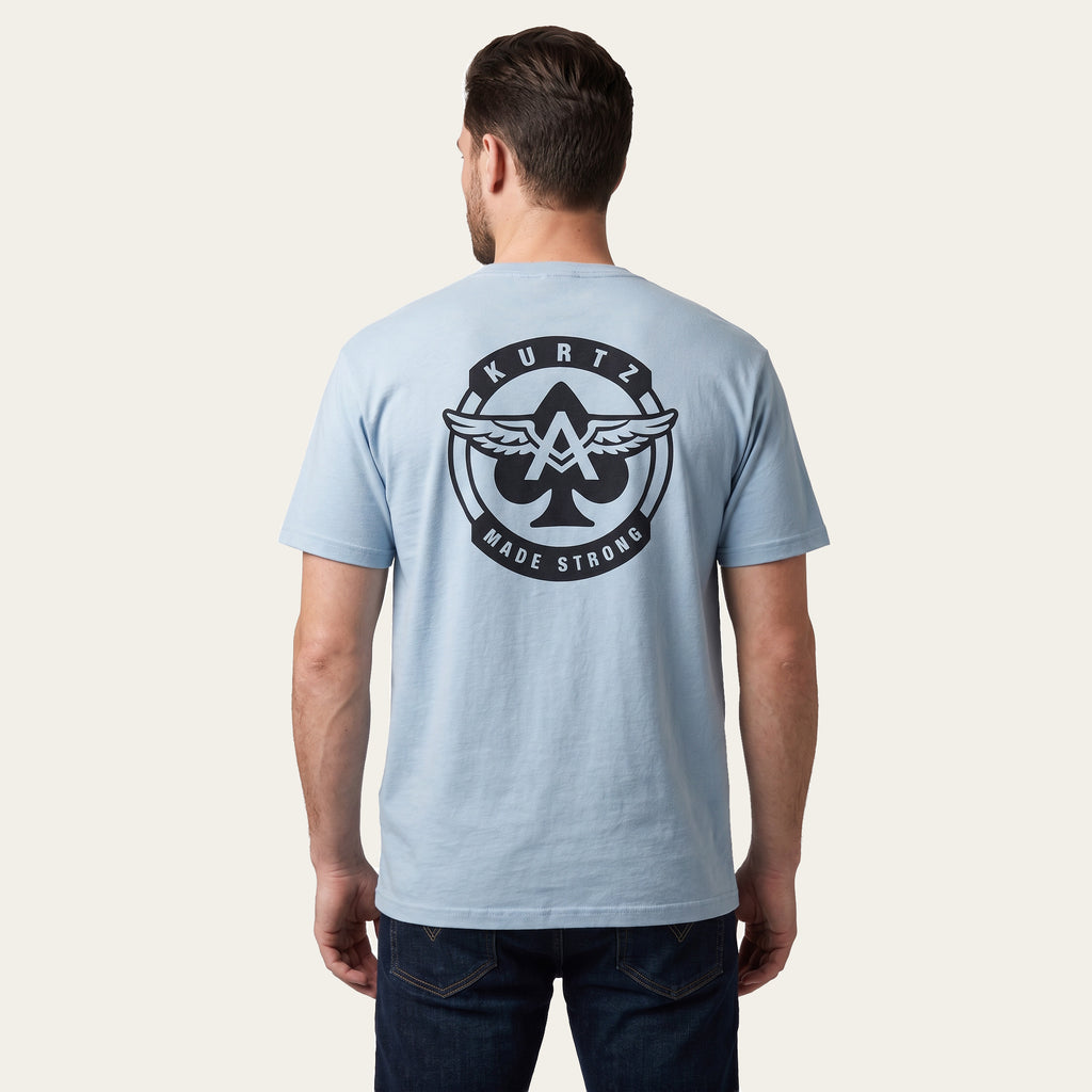 T-shirt z nadrukiem – tył – na modelu  |color:steel blue