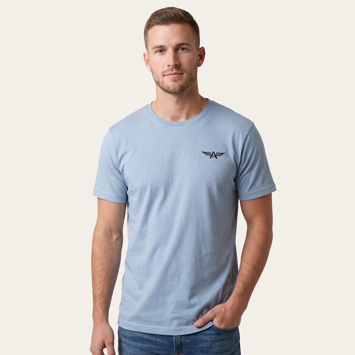 T-shirt z nadrukiem – przód – na modelu |color:steel blue