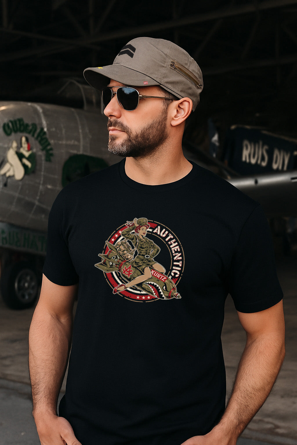 T-shirt Nose Art – czarny